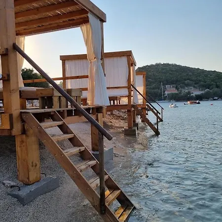 Relax Tiny 40 Meters Of The Zrnovo