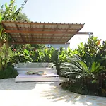 Relax Tiny 40 Meters Of The *