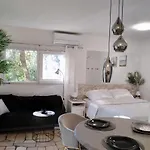 Relax Tiny 40 Meters Of The *
